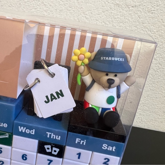 💚New💚 STARBUCKS Taiwan Anniversary Building Block Calendar - Picture 3 of 5